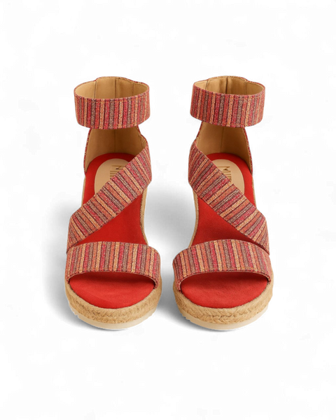 Tramara in Scarlet Thread