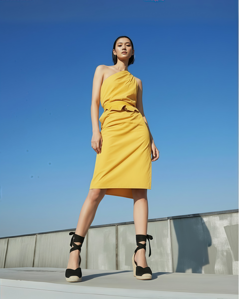 Isolde Lace-Up Wedge in Noir