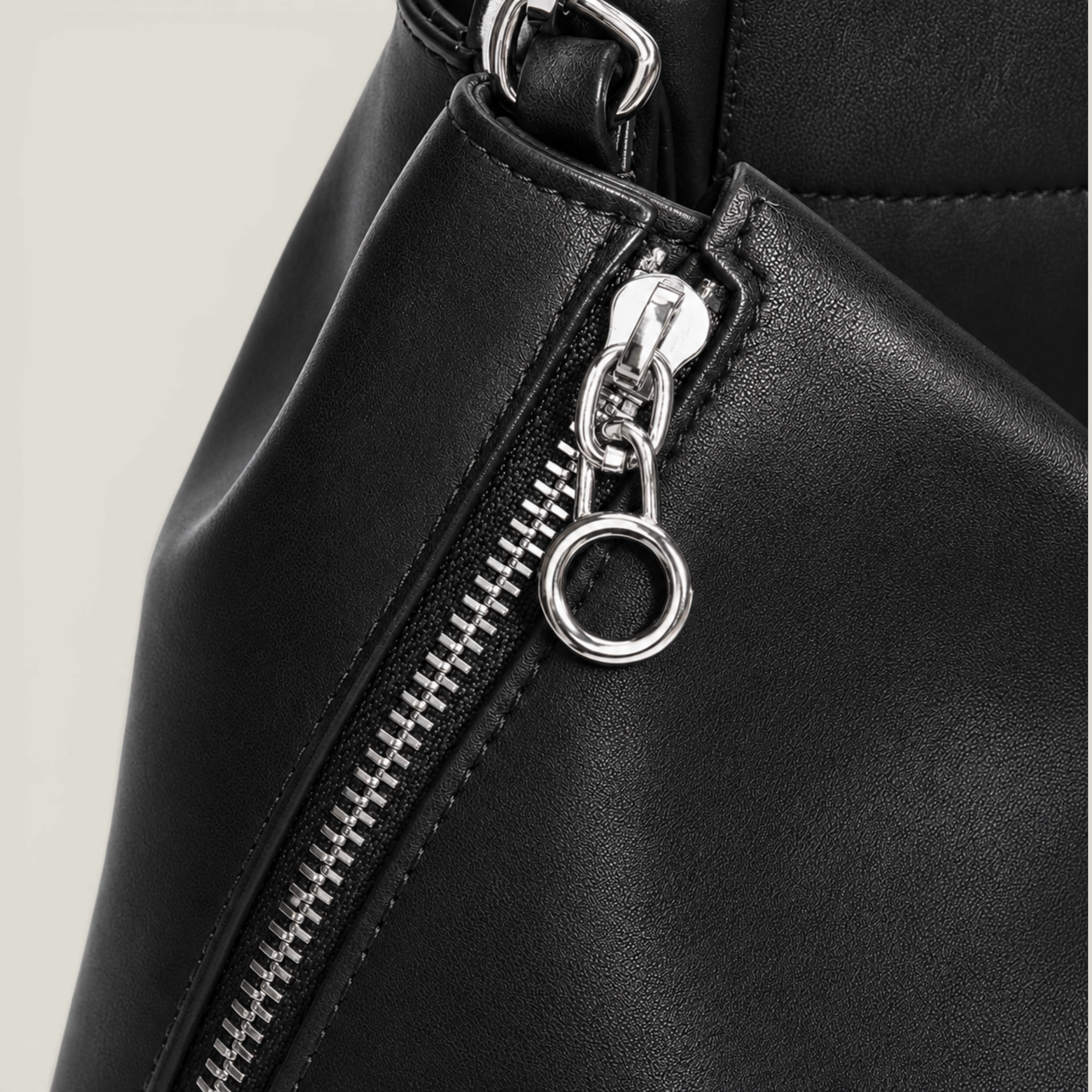 Commutet Handbag