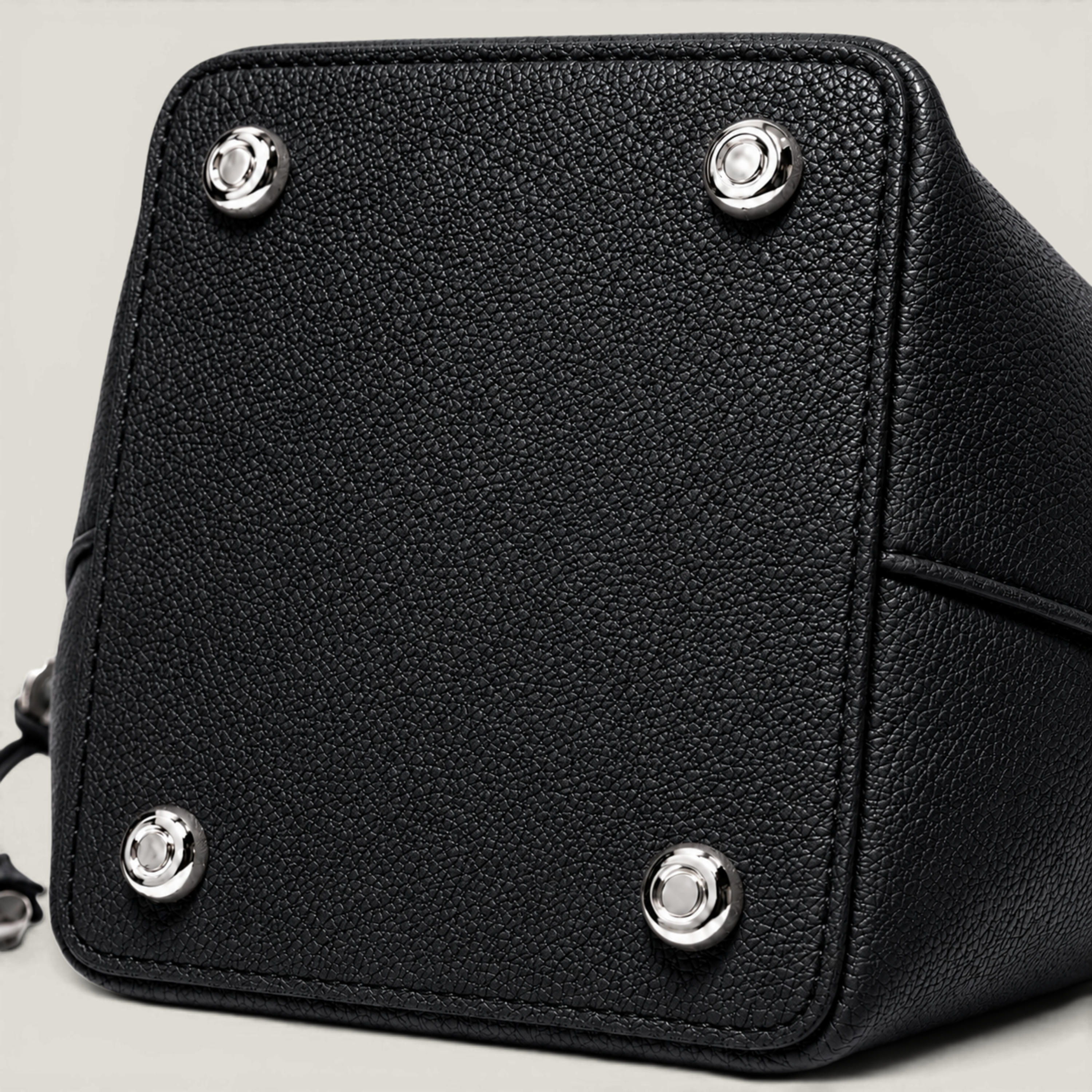 Mini Cuir Bucket Bag