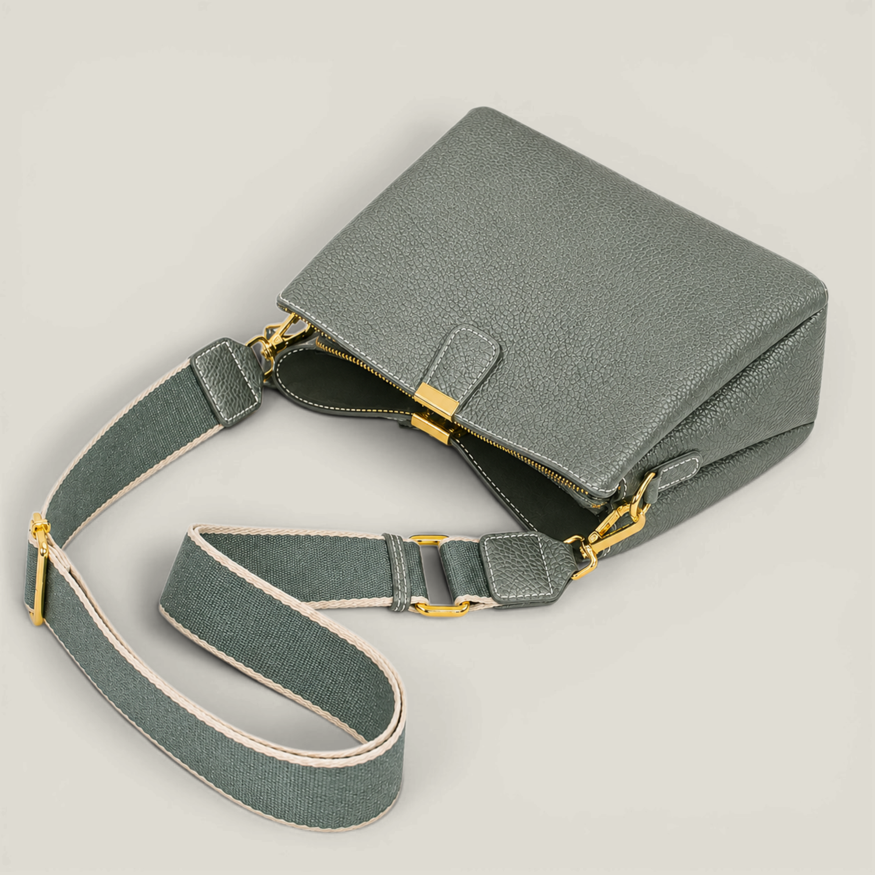 Le Trio Pebbled Bag