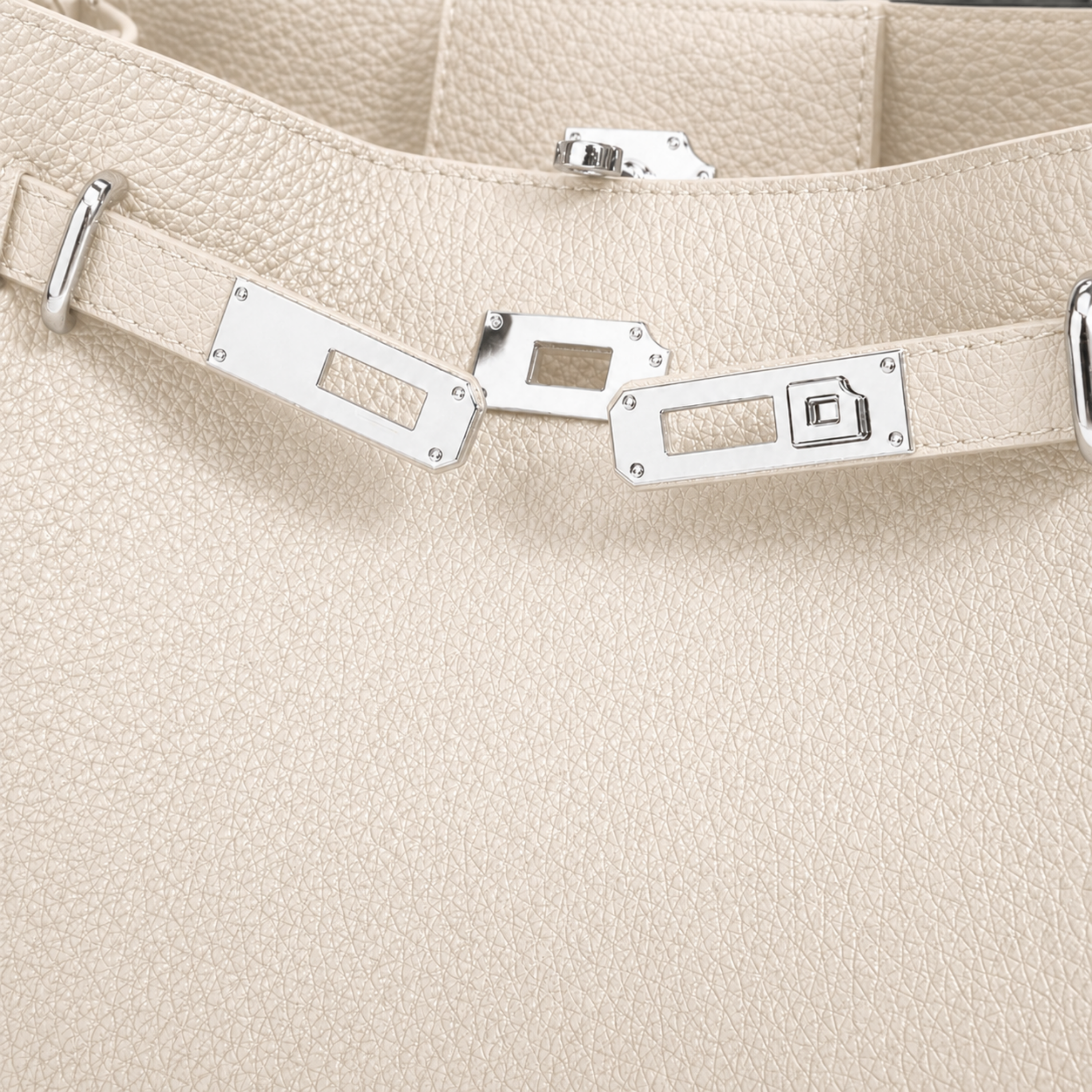 Le Classique Pebbled Bag
