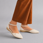 High-Strap Demi Flat