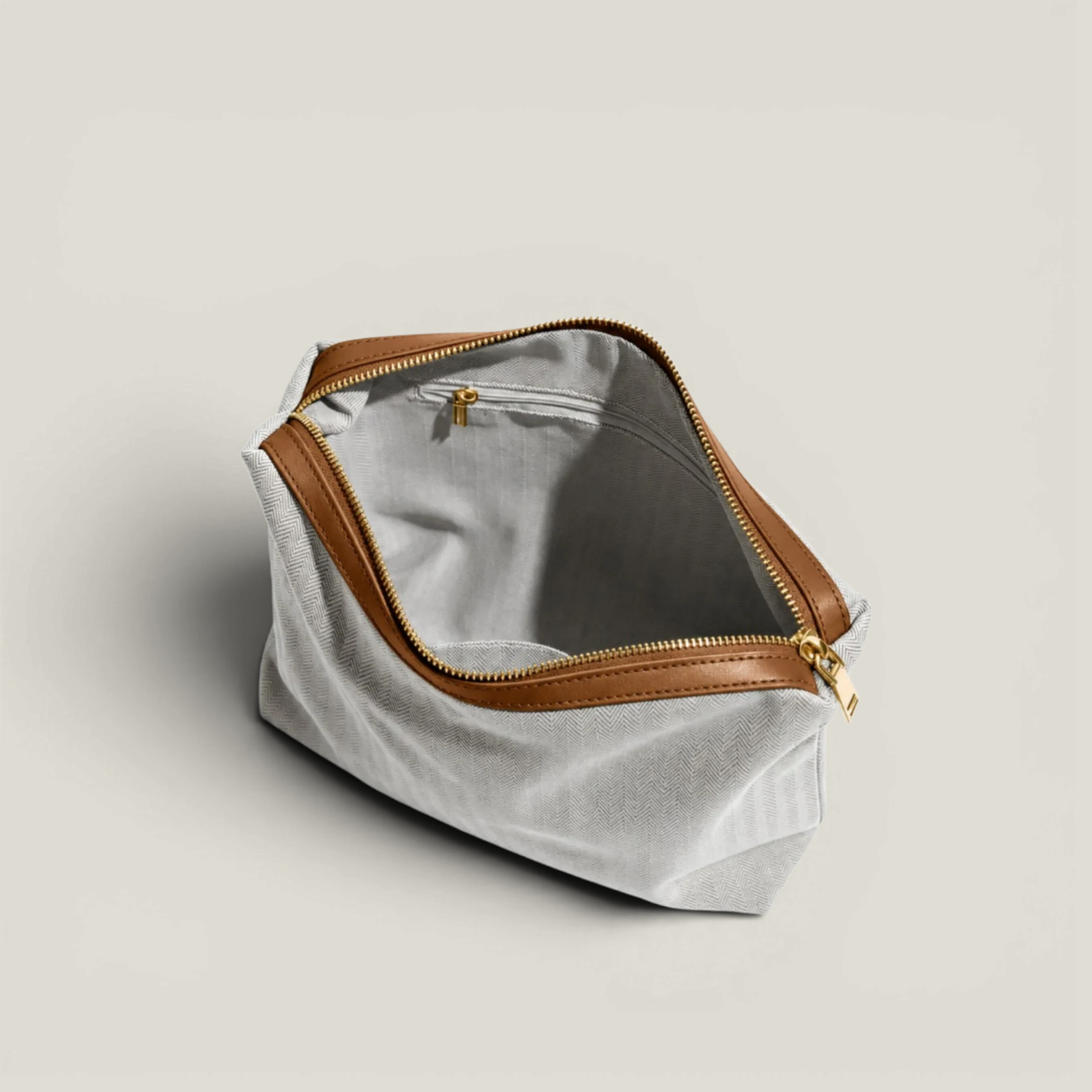 Knotted Arc Tote