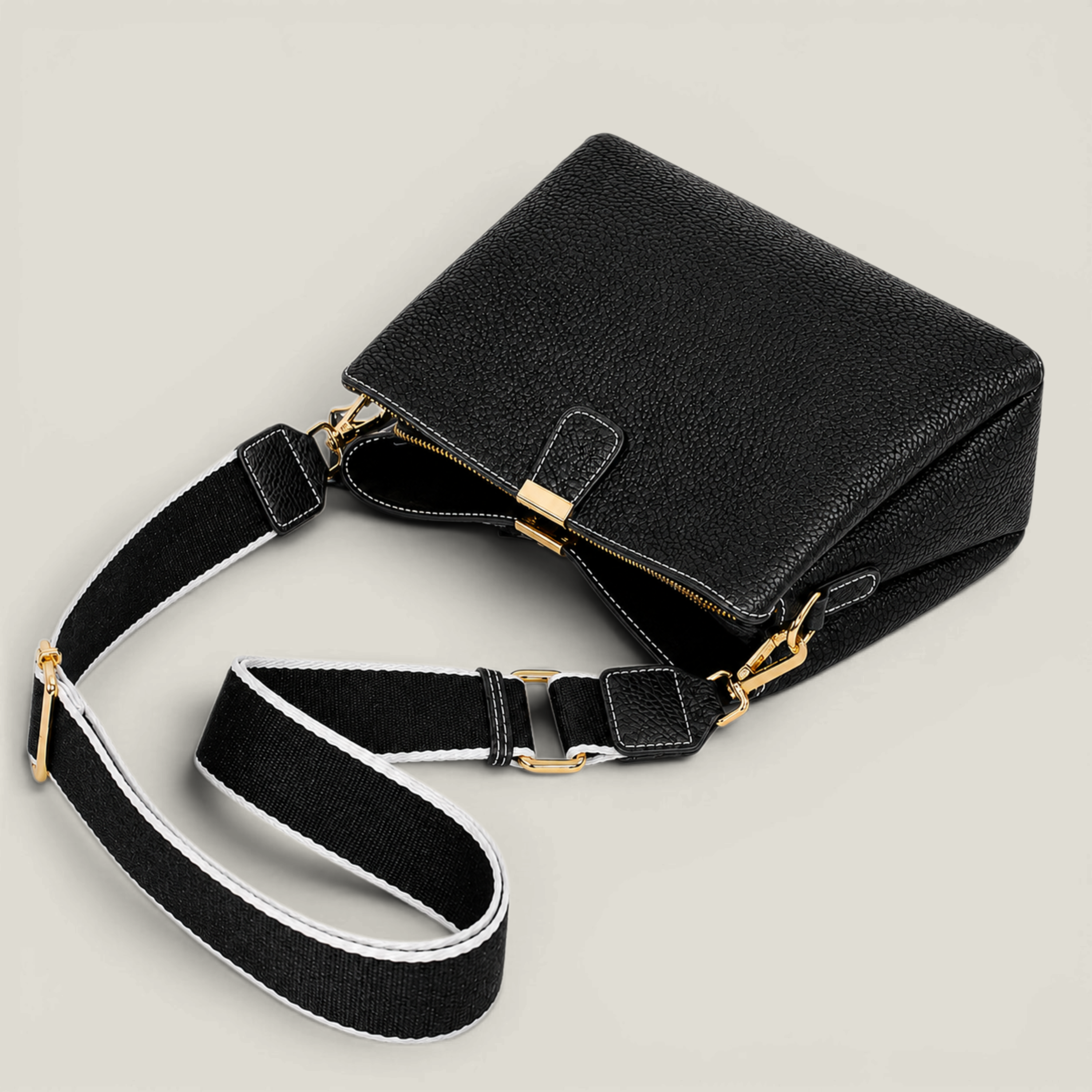 Le Trio Pebbled Bag