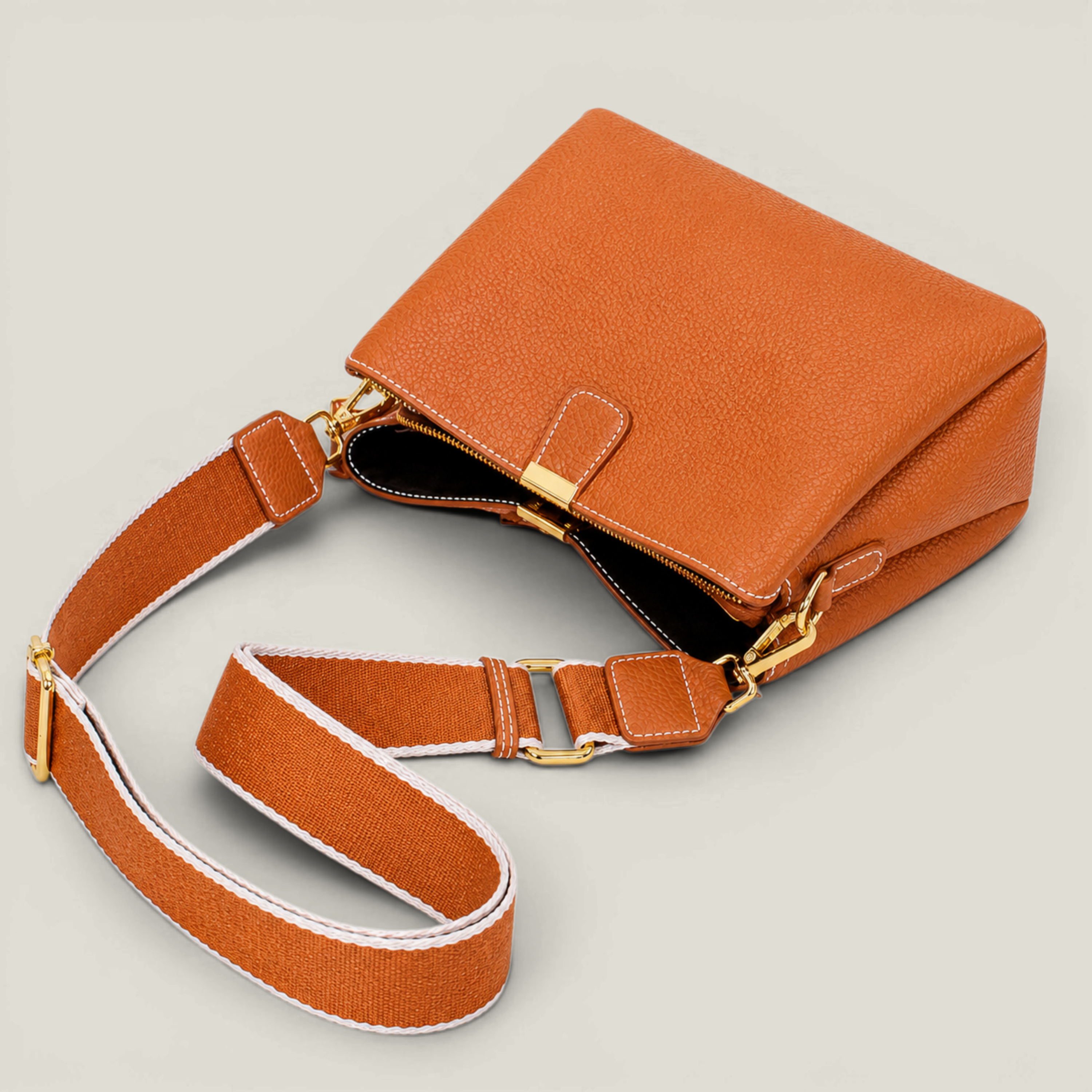 Le Trio Pebbled Bag