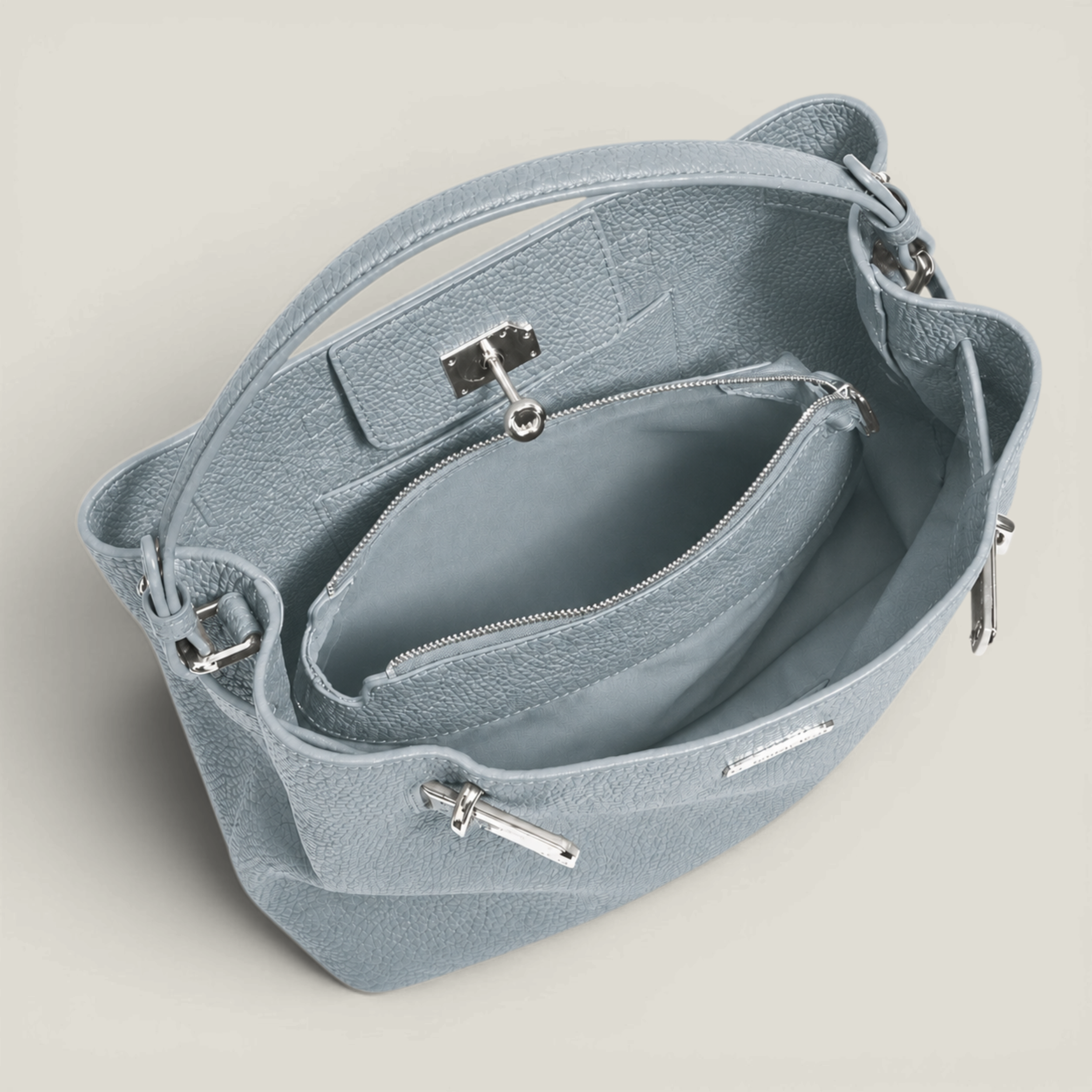 Le Classique Pebbled Bag