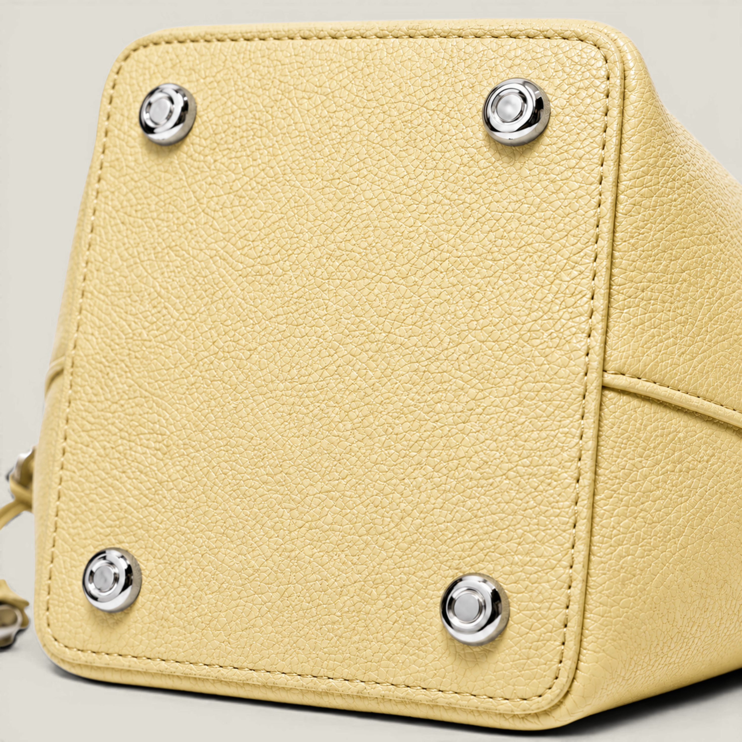Mini Cuir Bucket Bag