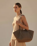 WINGED CARRYALL