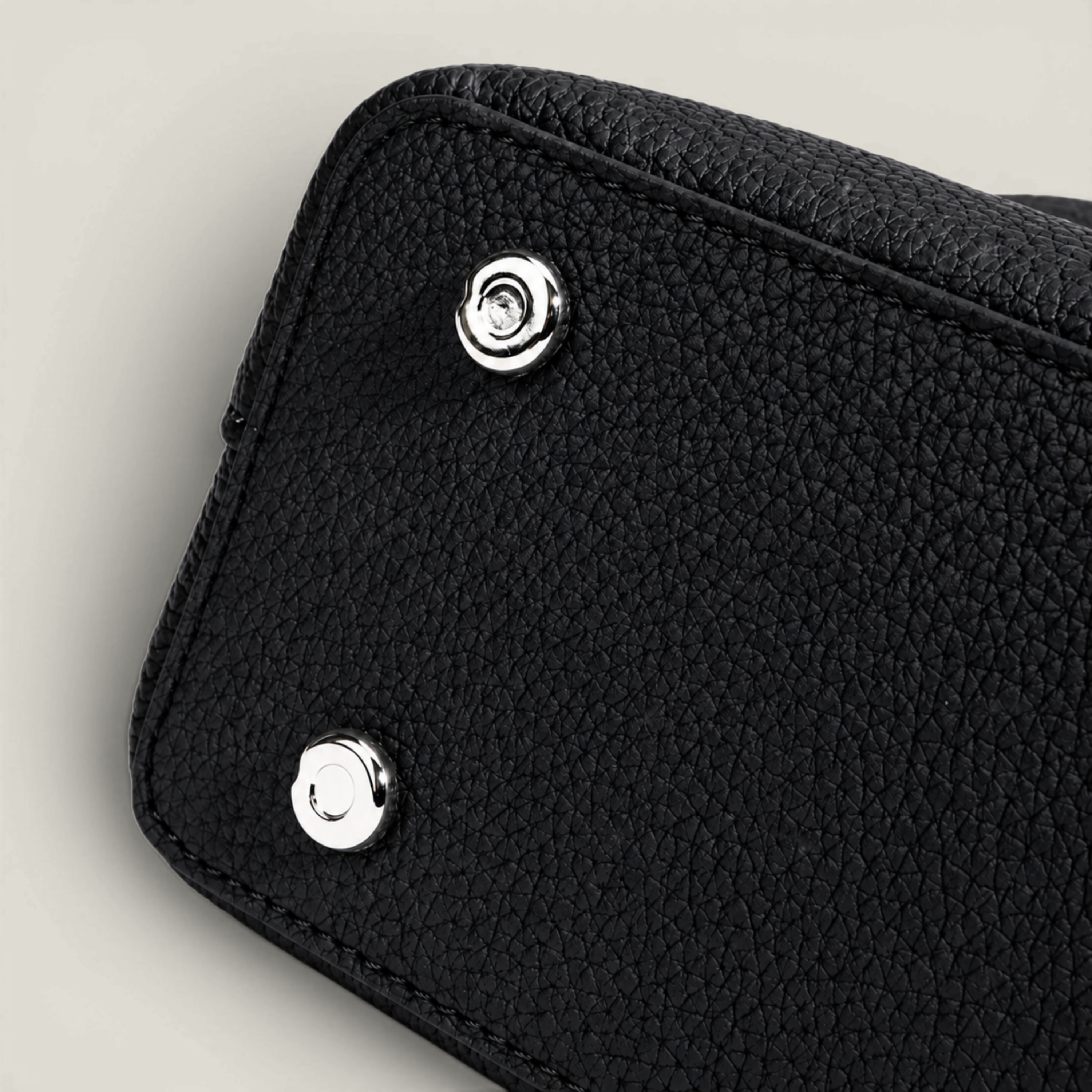 Le Classique Pebbled Bag