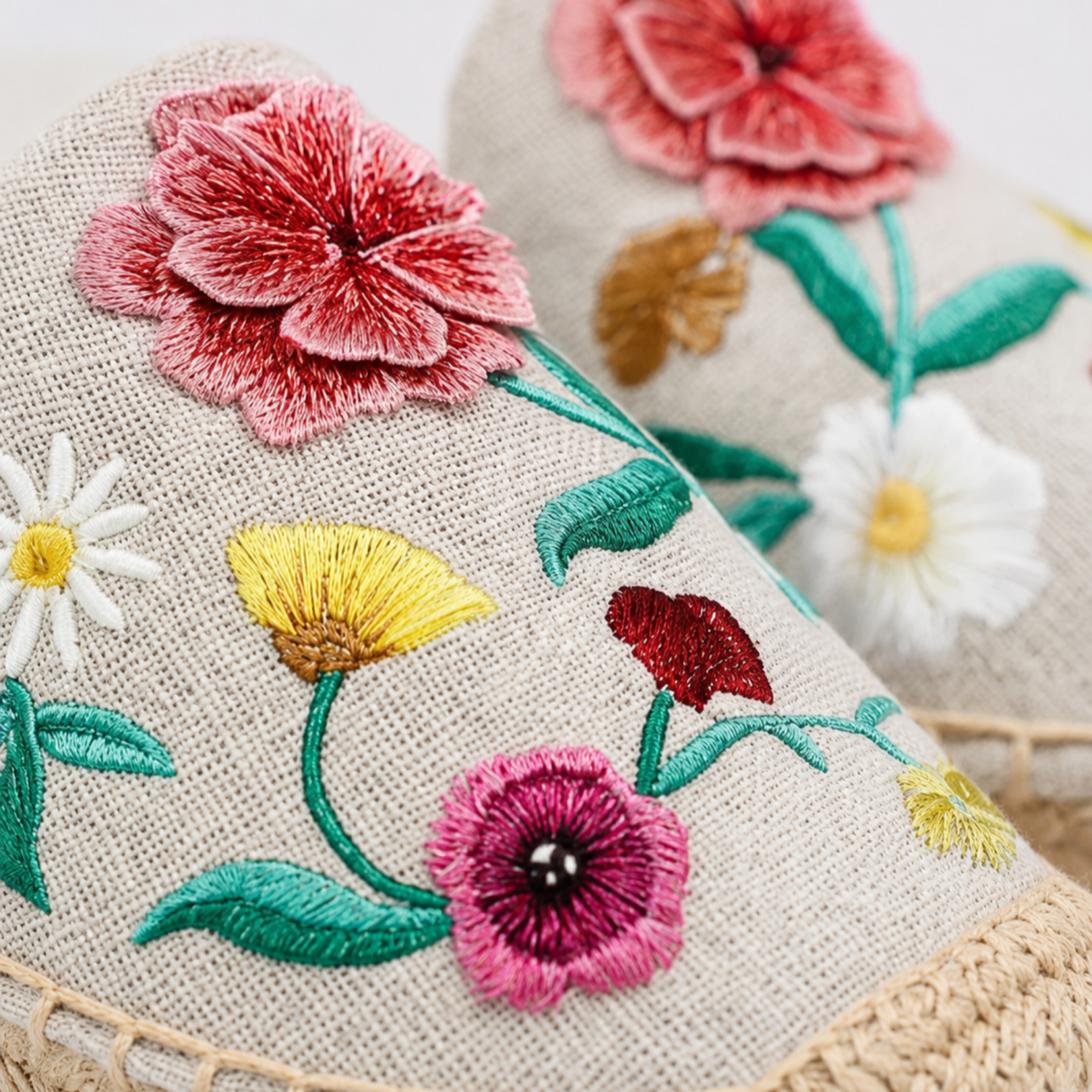 Broderie Mule