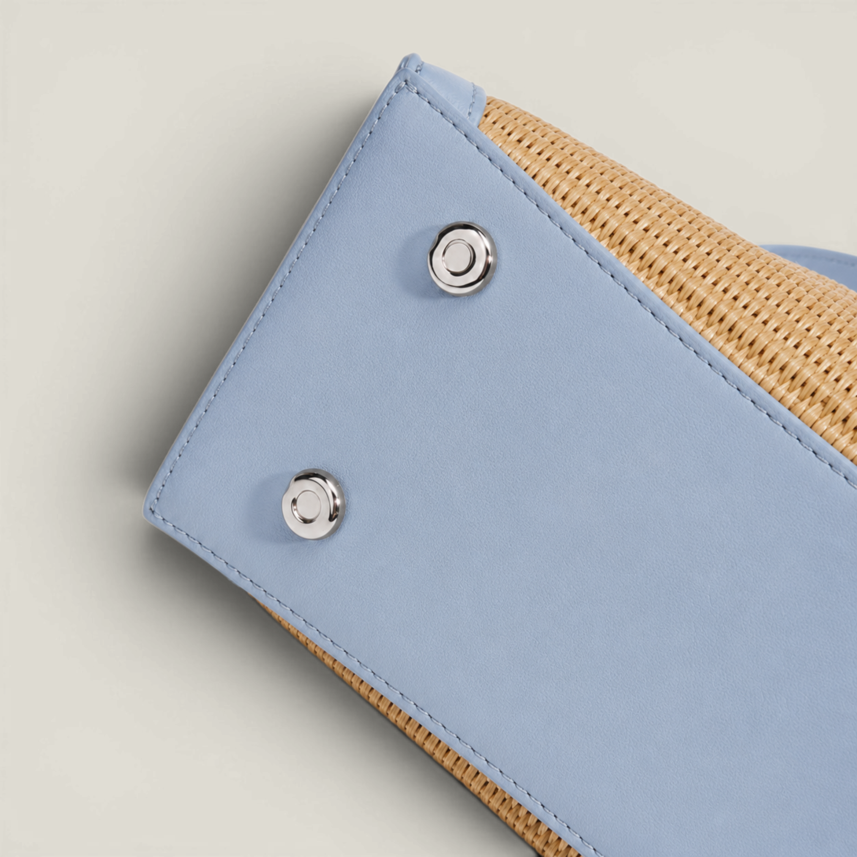 Crescent Raffia