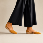 High-Strap Demi Flat